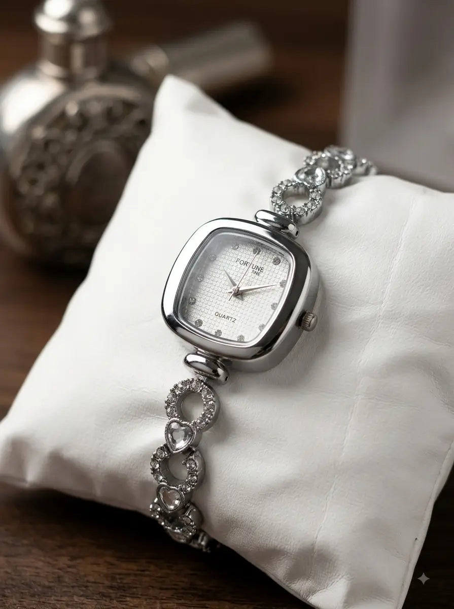 Women's Chic Everyday Design That Upgrades Any Outfit Watch 1